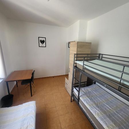 Rooms4Rest Popularna - Private Rooms For Tourists - Atr Consulting Sp, Z O,O, Warschau Exterior foto