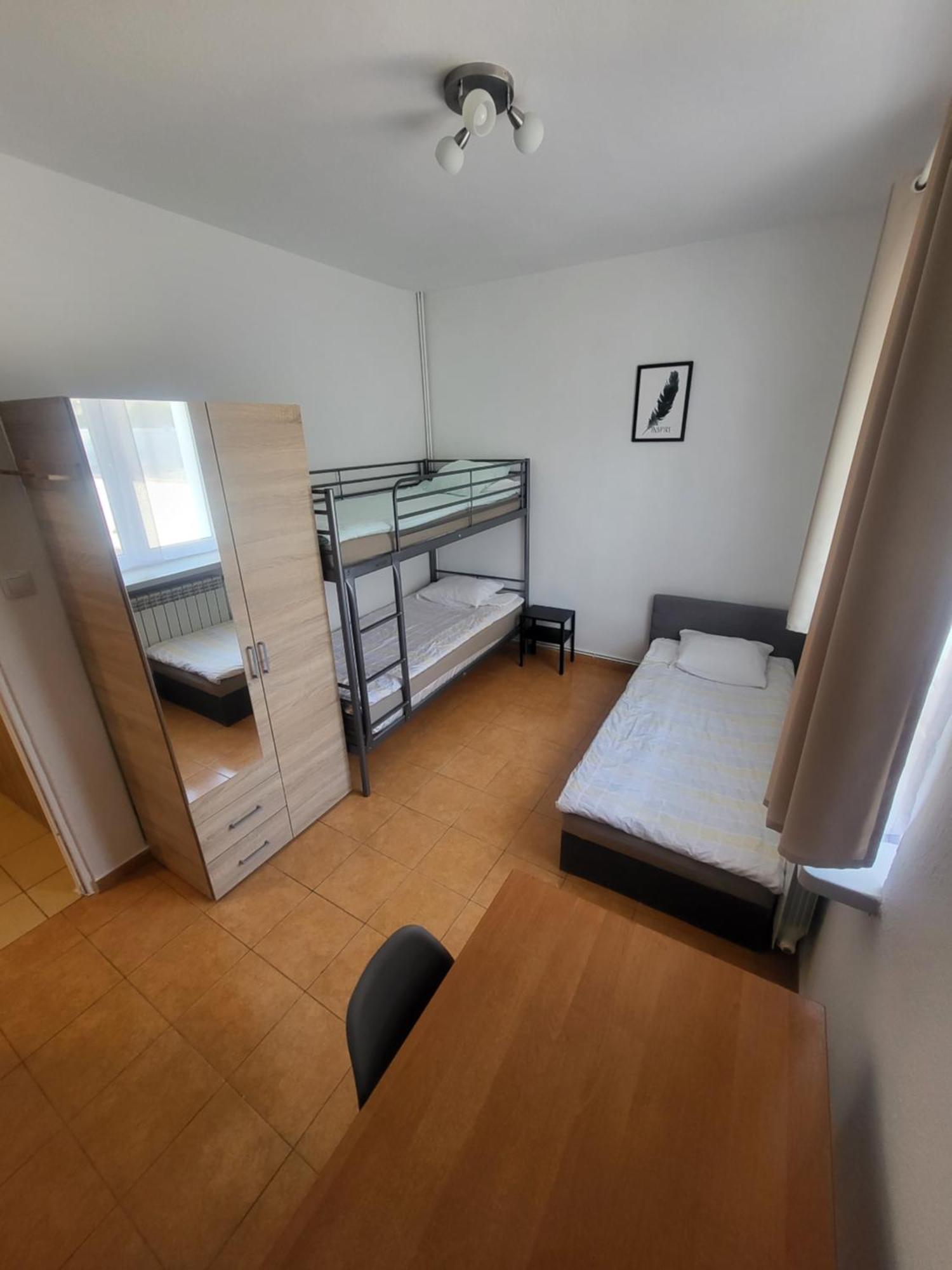 Rooms4Rest Popularna - Private Rooms For Tourists - Atr Consulting Sp, Z O,O, Warschau Exterior foto