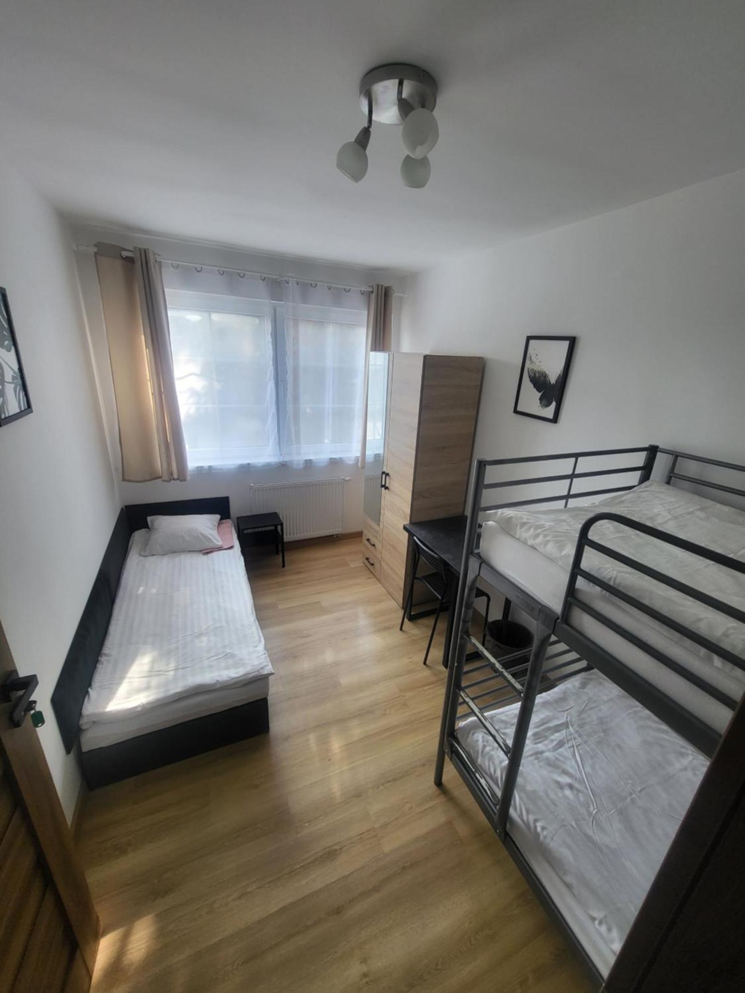 Rooms4Rest Popularna - Private Rooms For Tourists - Atr Consulting Sp, Z O,O, Warschau Exterior foto