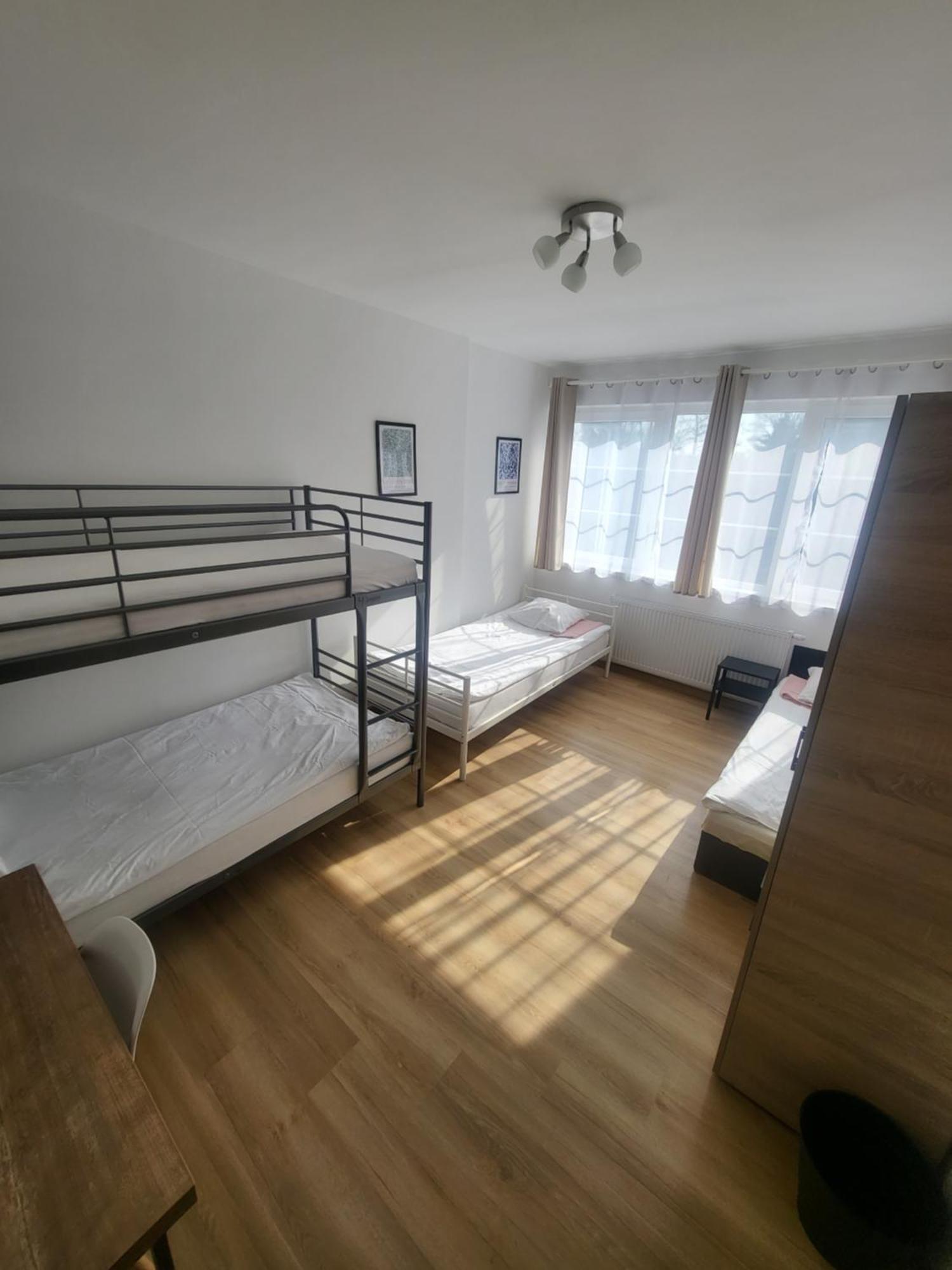 Rooms4Rest Popularna - Private Rooms For Tourists - Atr Consulting Sp, Z O,O, Warschau Exterior foto