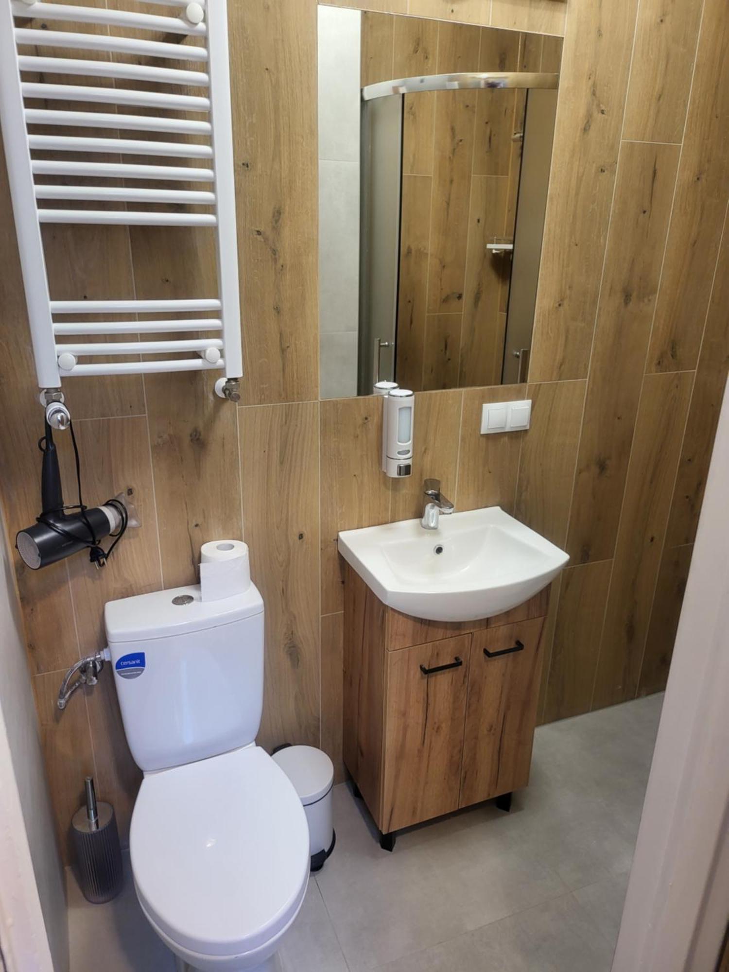 Rooms4Rest Popularna - Private Rooms For Tourists - Atr Consulting Sp, Z O,O, Warschau Exterior foto