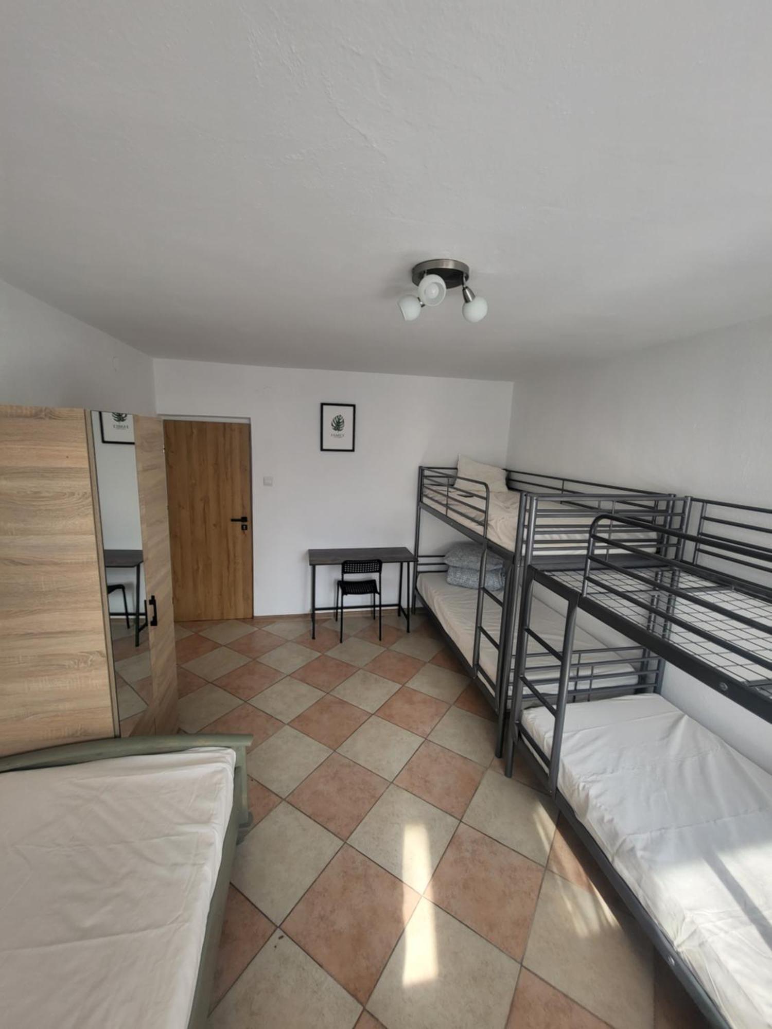 Rooms4Rest Popularna - Private Rooms For Tourists - Atr Consulting Sp, Z O,O, Warschau Exterior foto
