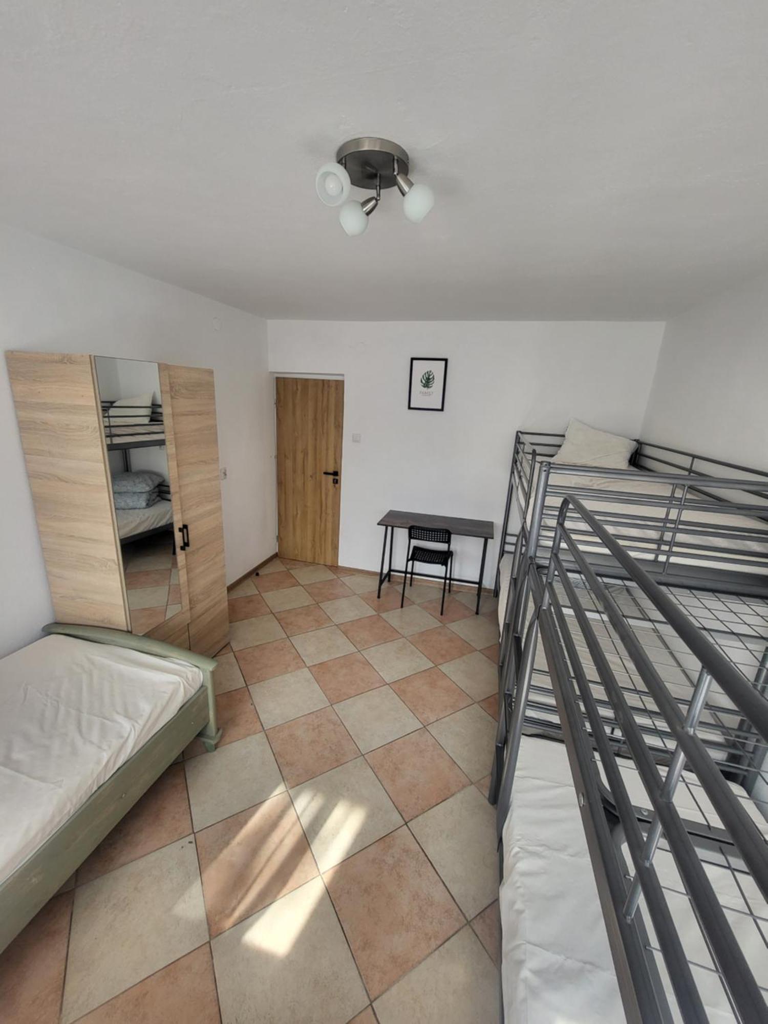 Rooms4Rest Popularna - Private Rooms For Tourists - Atr Consulting Sp, Z O,O, Warschau Exterior foto