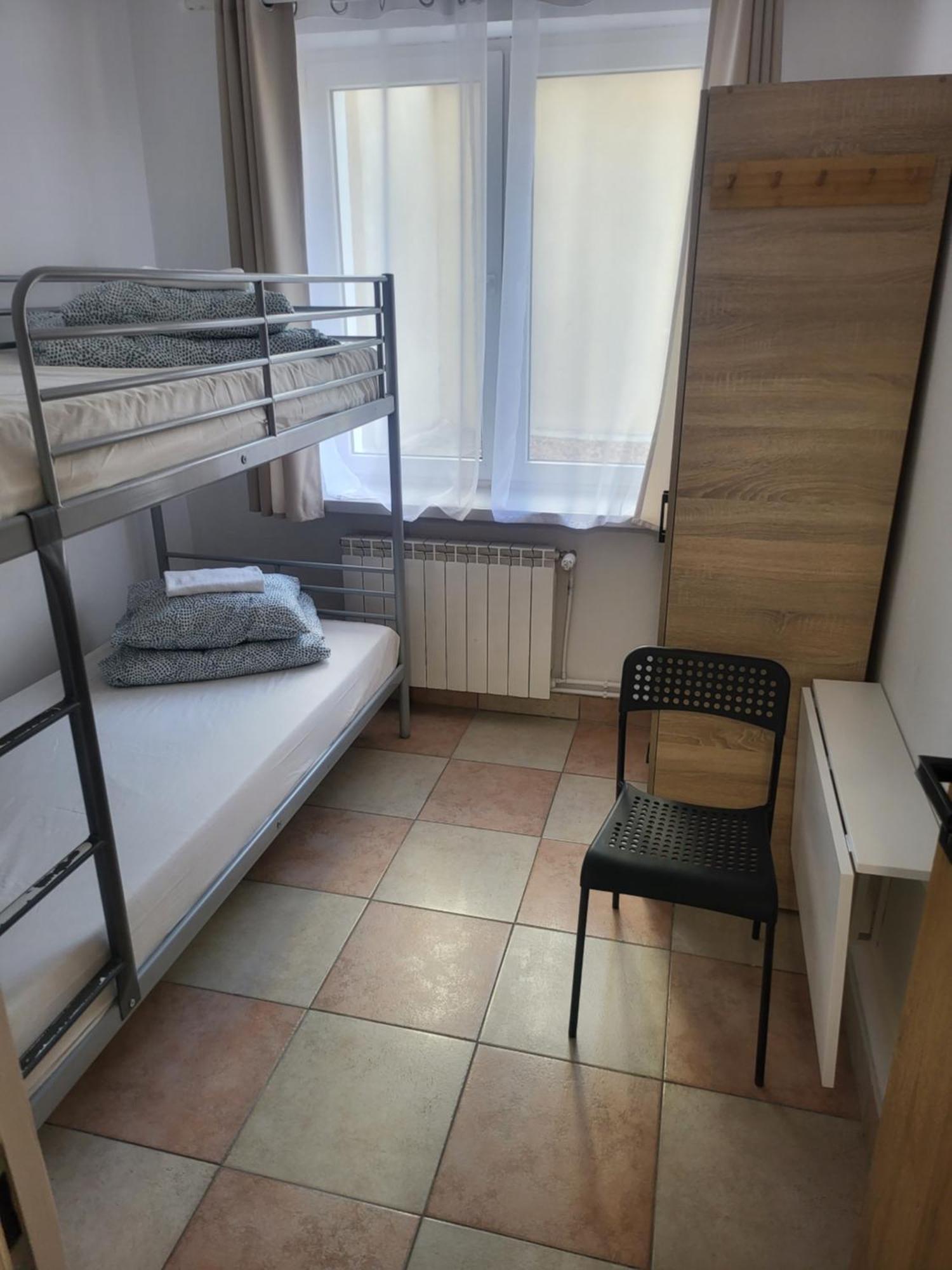 Rooms4Rest Popularna - Private Rooms For Tourists - Atr Consulting Sp, Z O,O, Warschau Exterior foto
