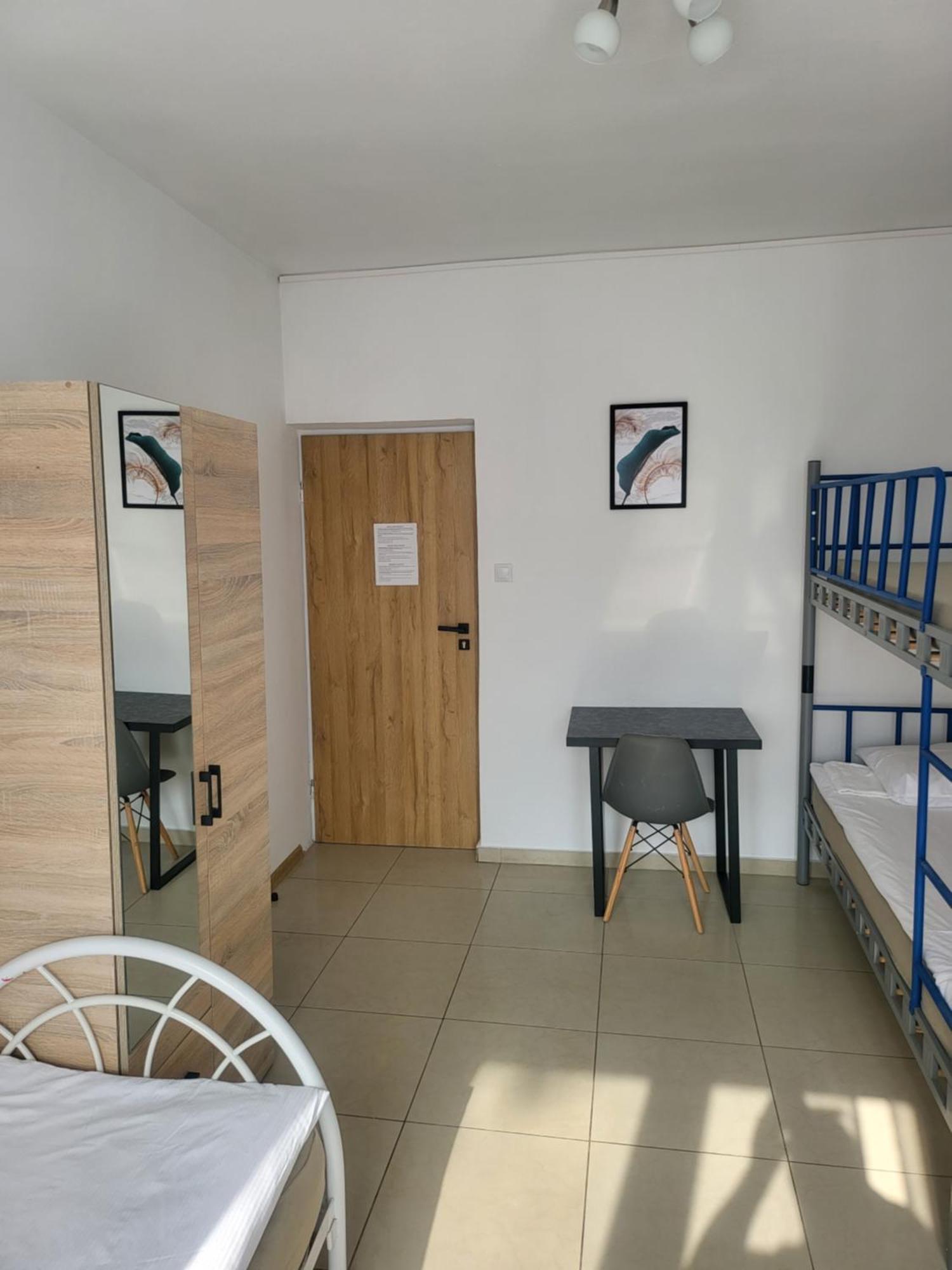 Rooms4Rest Popularna - Private Rooms For Tourists - Atr Consulting Sp, Z O,O, Warschau Exterior foto