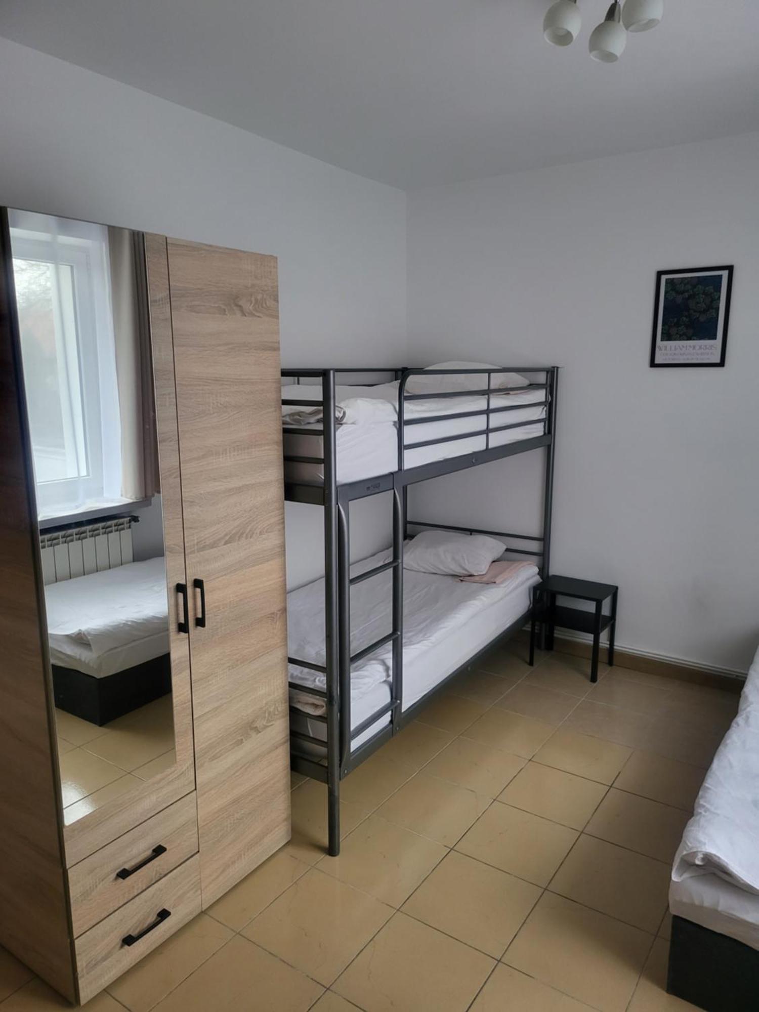 Rooms4Rest Popularna - Private Rooms For Tourists - Atr Consulting Sp, Z O,O, Warschau Exterior foto