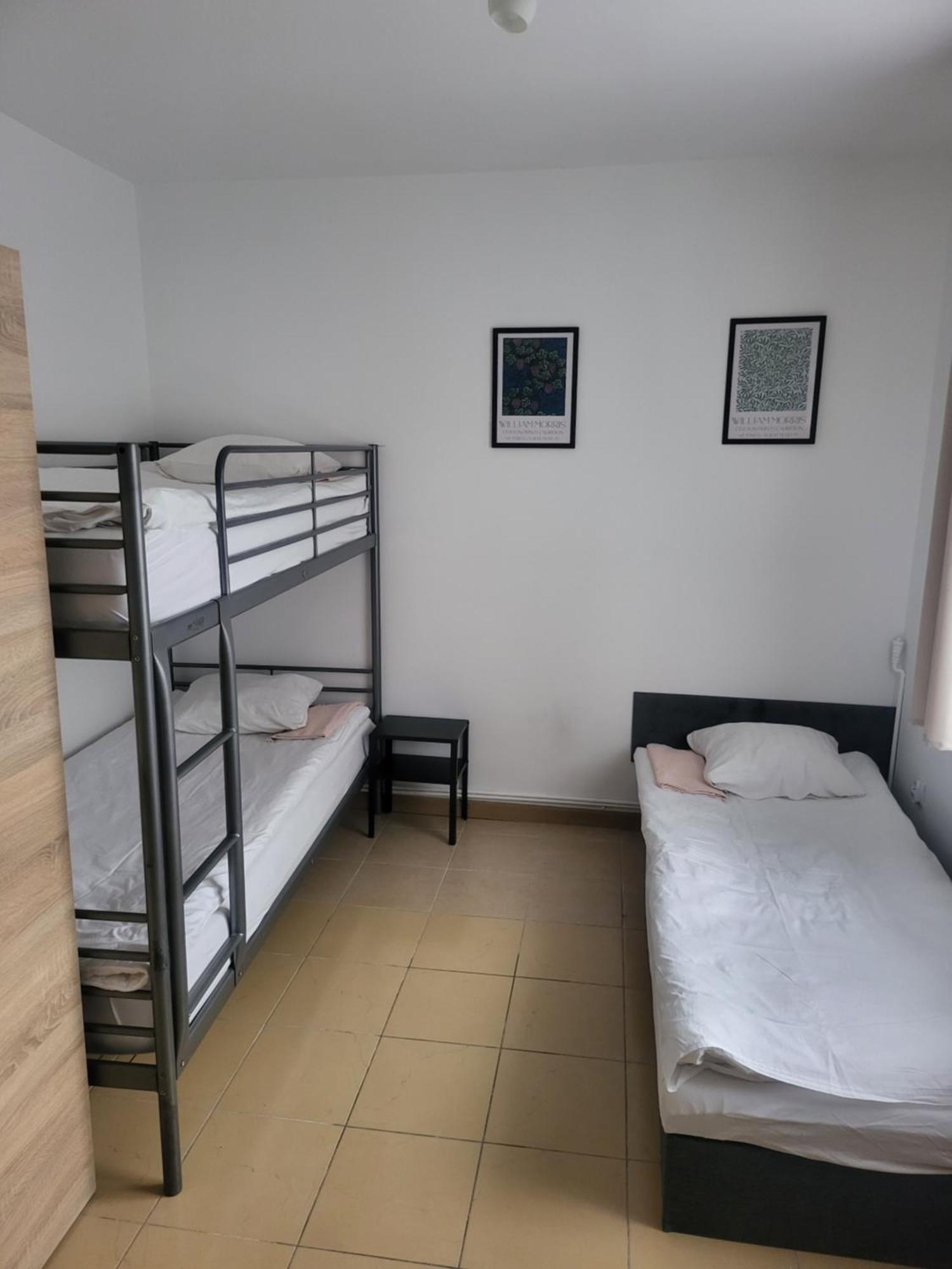 Rooms4Rest Popularna - Private Rooms For Tourists - Atr Consulting Sp, Z O,O, Warschau Exterior foto