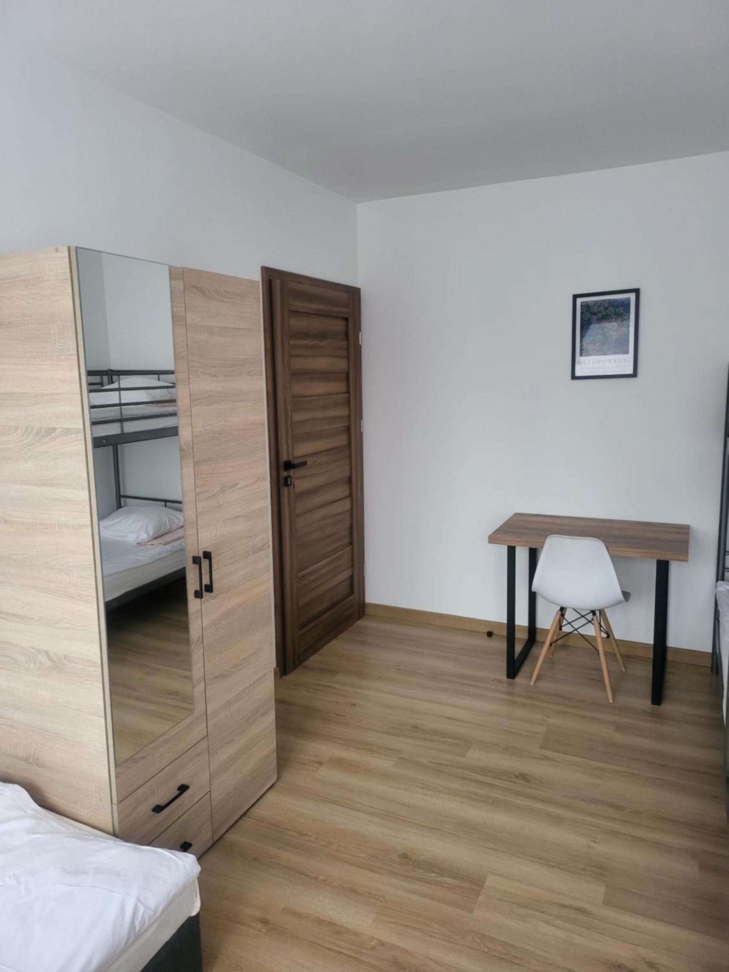 Rooms4Rest Popularna - Private Rooms For Tourists - Atr Consulting Sp, Z O,O, Warschau Exterior foto