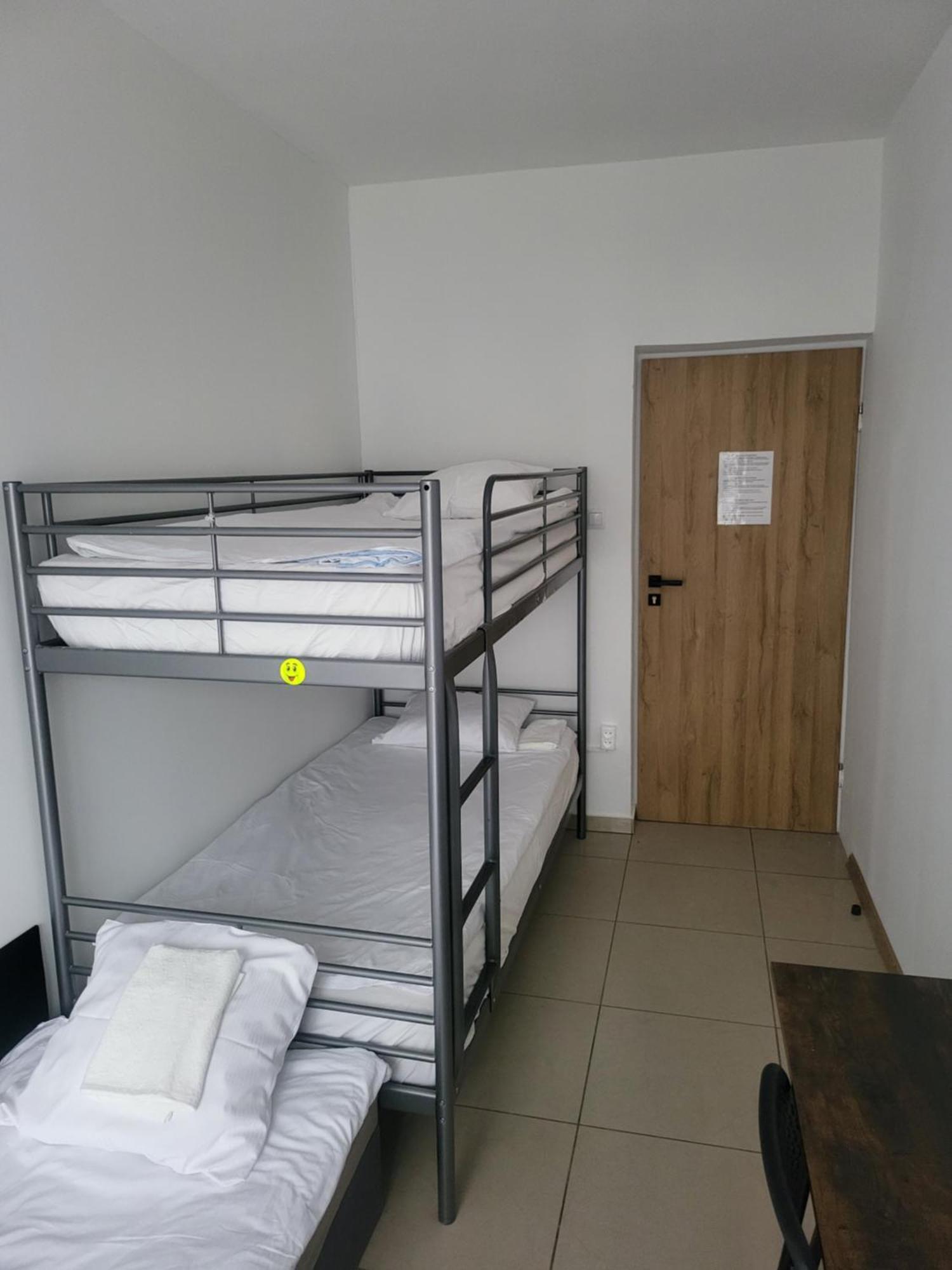 Rooms4Rest Popularna - Private Rooms For Tourists - Atr Consulting Sp, Z O,O, Warschau Exterior foto